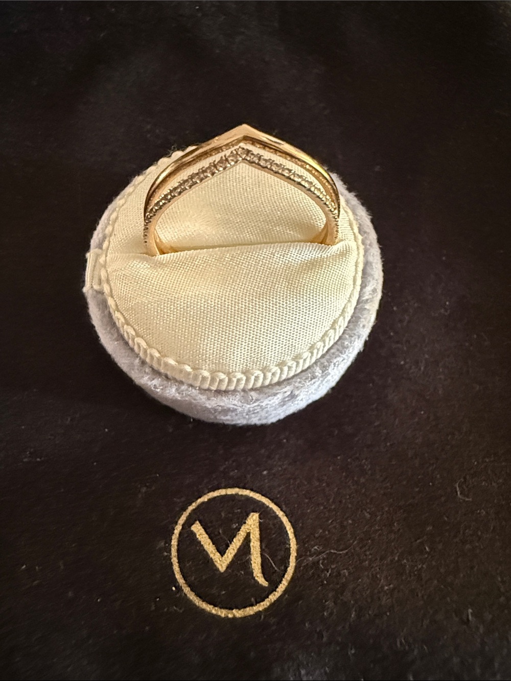 Mejuri 14k Gold Chevron and Pavé Ring Set